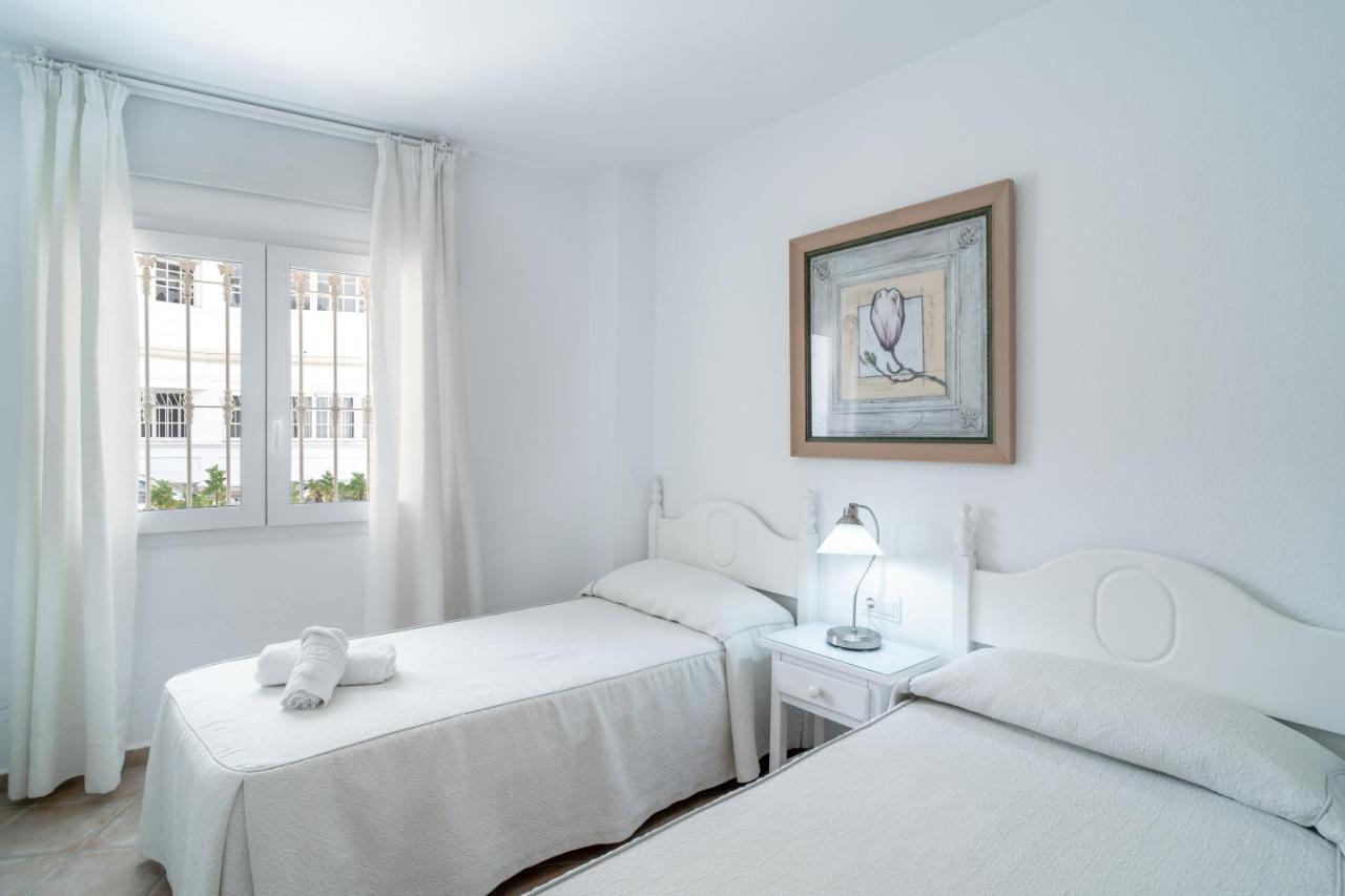 Stella Maris B Casasol Apartments เนร์คา ภายนอก รูปภาพ
